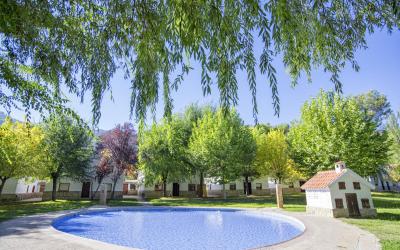 Complejo Turístico Los Enebros - Piscina